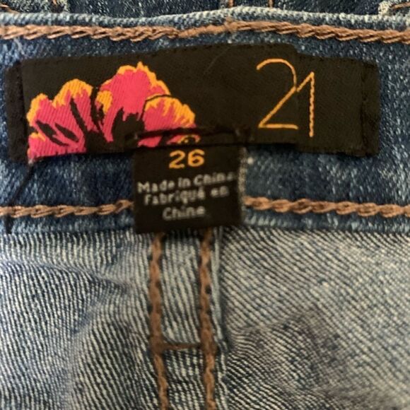 Rue21 denim shorts Size 26 - Picture 4 of 5